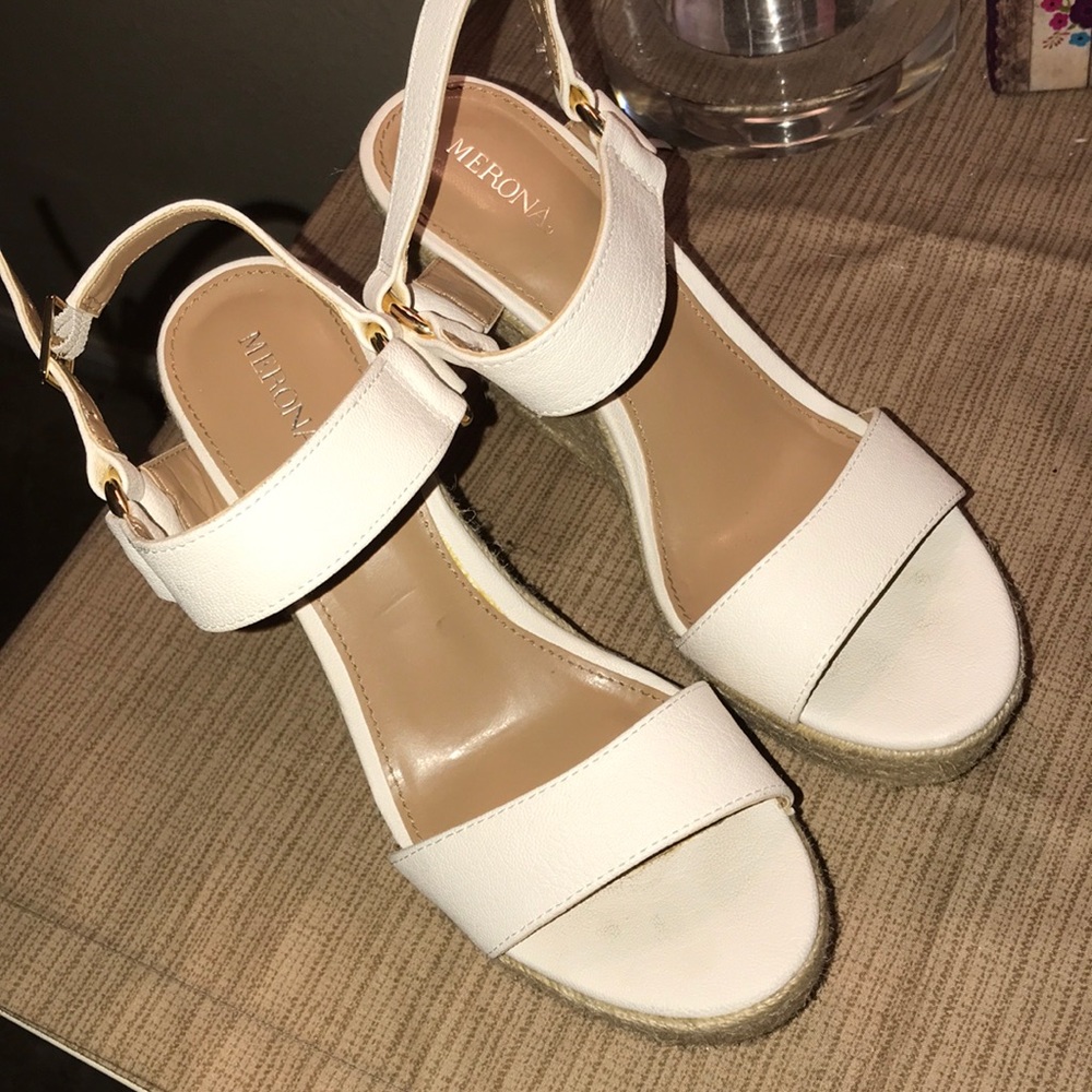 White wedges